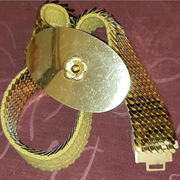 Fashionable Stretchy Goldtone Belt - Picture 1 of 7